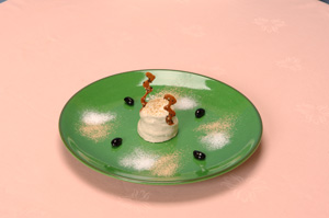 写真は第11回(前回)「辰巳琢郎が選ぶお菓子コンクール」全日空ホテル賞 作品名:「和!!ふ~」