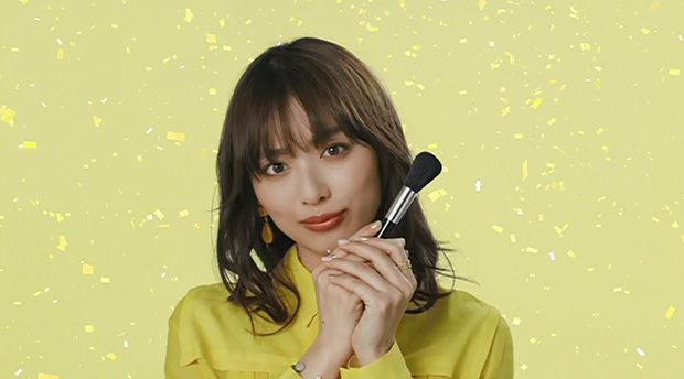 貝印&times;内田理央「MAKEUP GO AROUND」TVCM画像