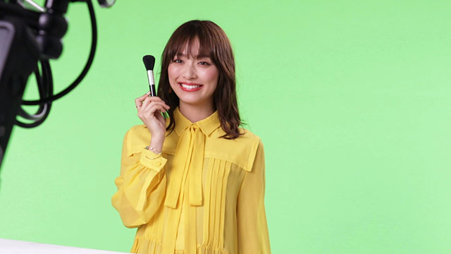 貝印&times;内田理央「MAKEUP GO AROUND」TVCM　撮影の様子