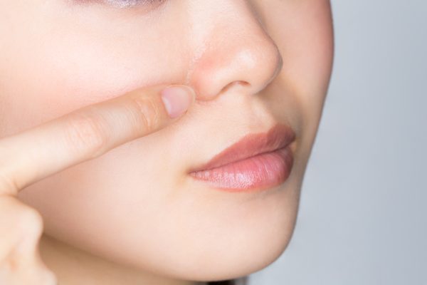 鼻毛処理のおすすめの方法2つ！抜くのがNGなのはなぜ？